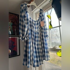 Chic Blue and White Mid-Sleeve Dress